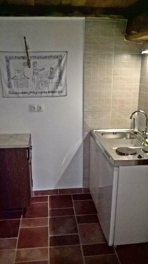 Stara Iza Apartment Selisce Sunjsko Luaran gambar